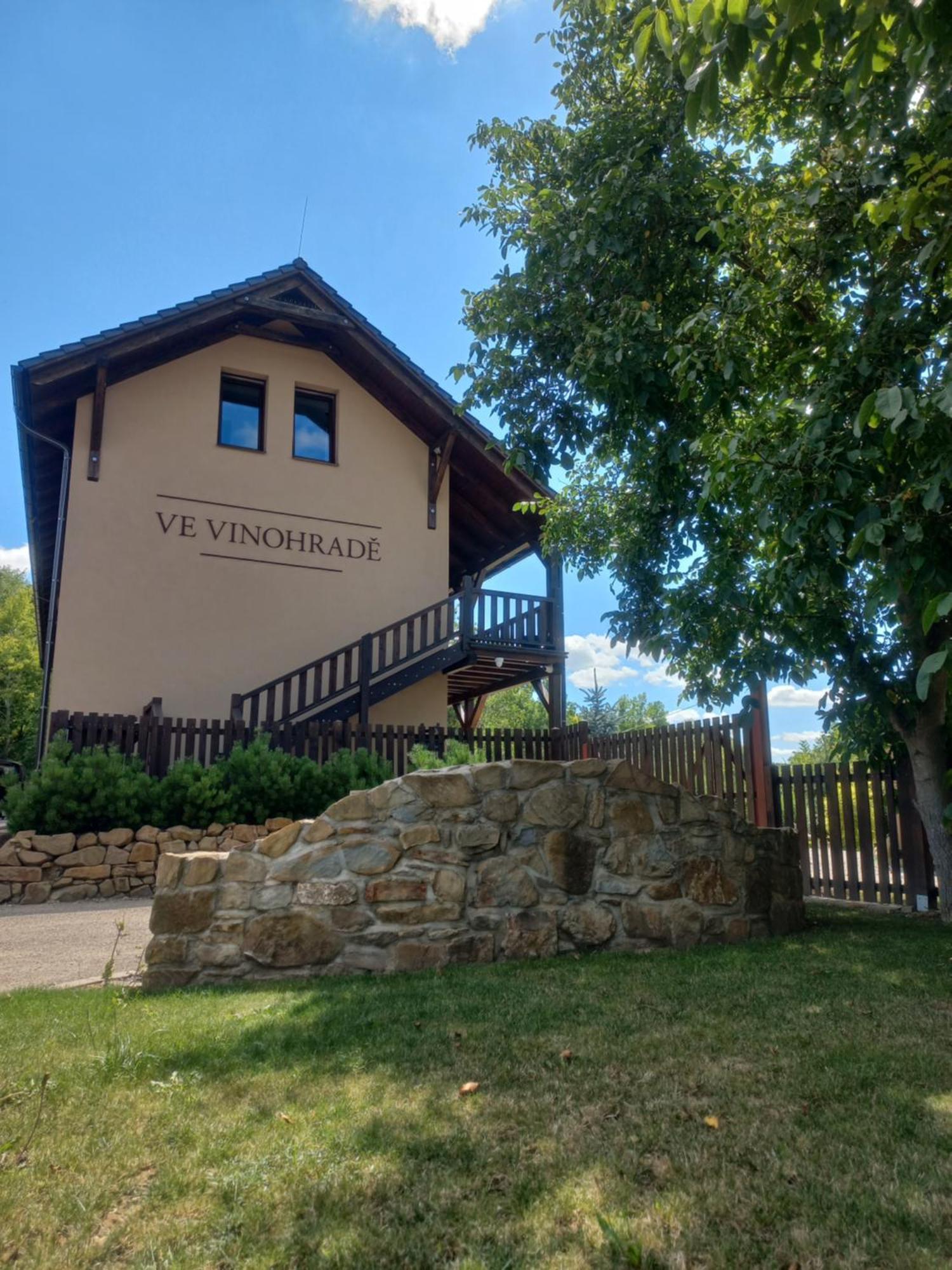Penzion Ve Vinohrade Němčičky Exterior foto